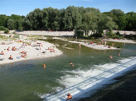 nackt an der isar|FKK in München – wo ihr überall Nacktbaden dürft